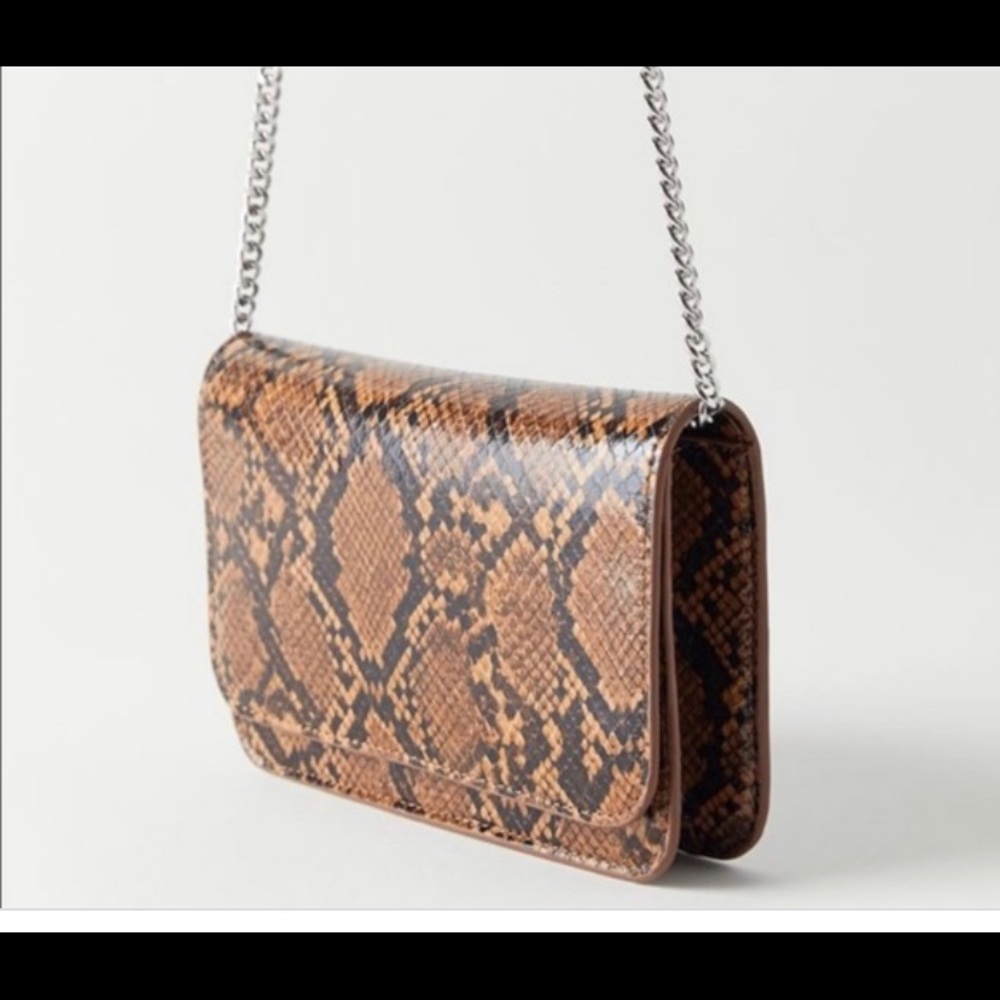 Urban outfitters UO Mallory Flap XBOD
